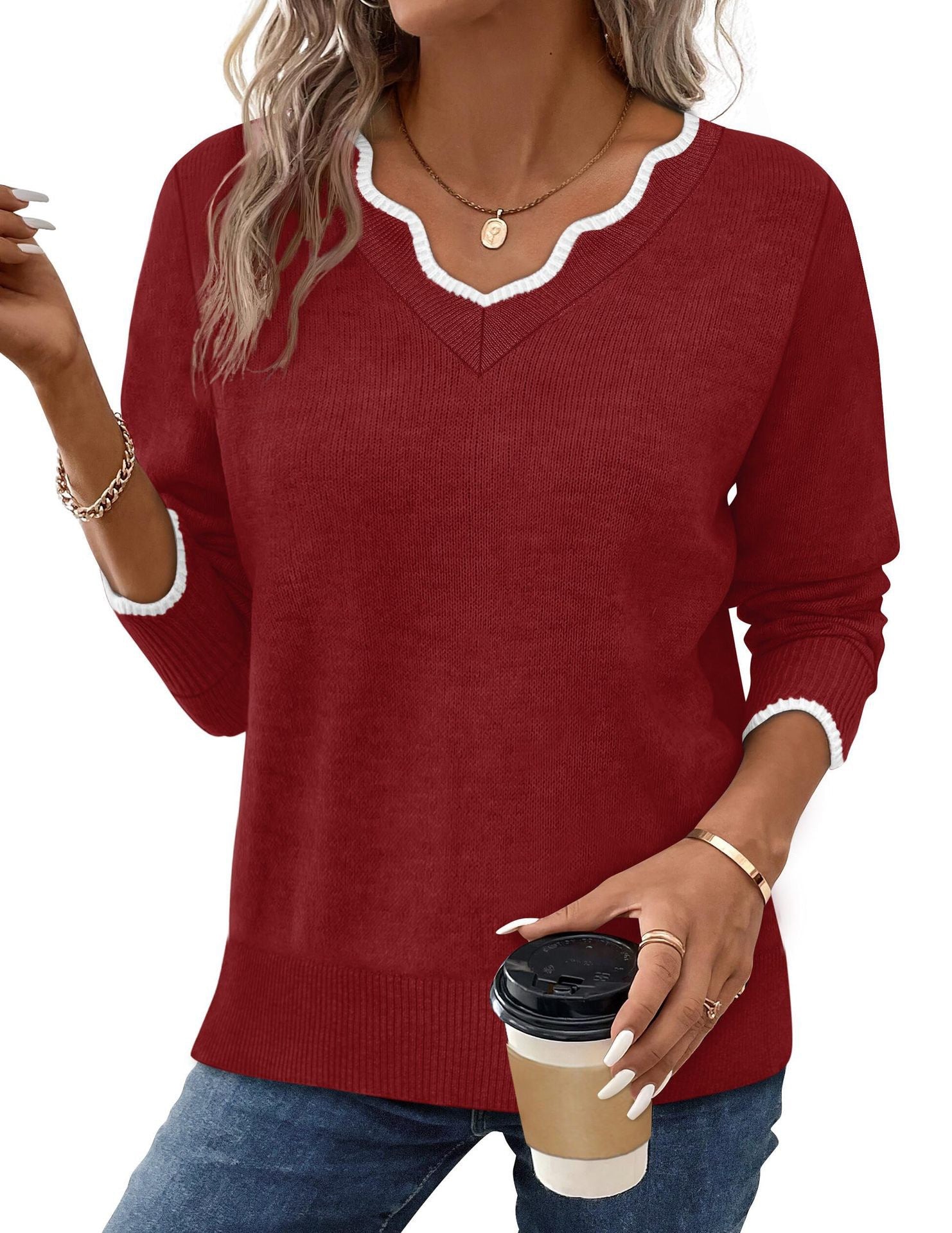 A Fashionable And Versatile Women's Pullover Top